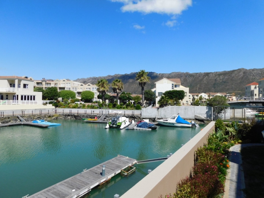 4 Bedroom Property for Sale in Harbour Island Western Cape